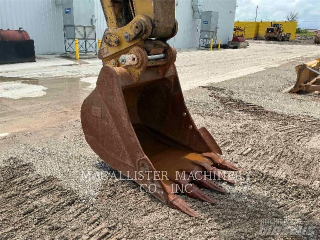 CAT 336 履带挖掘机