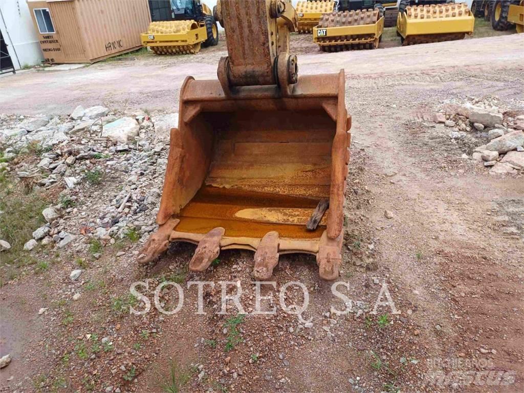CAT 33607 履带挖掘机