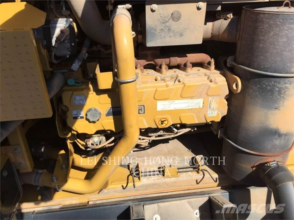 CAT 336D2 履带挖掘机