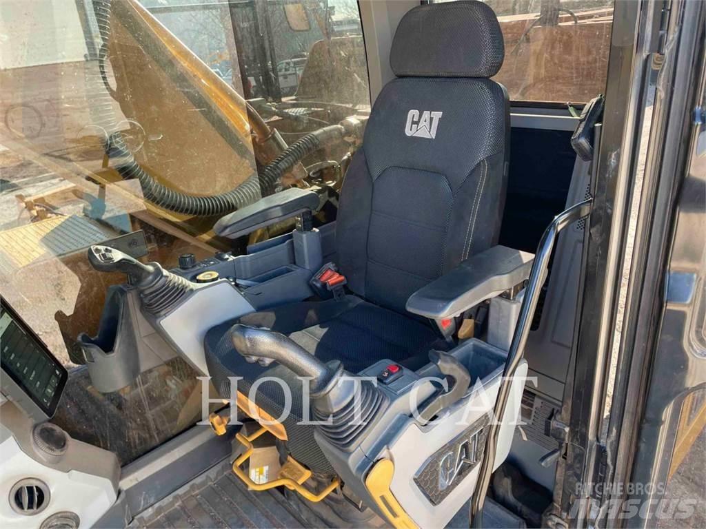 CAT 34008 履带挖掘机