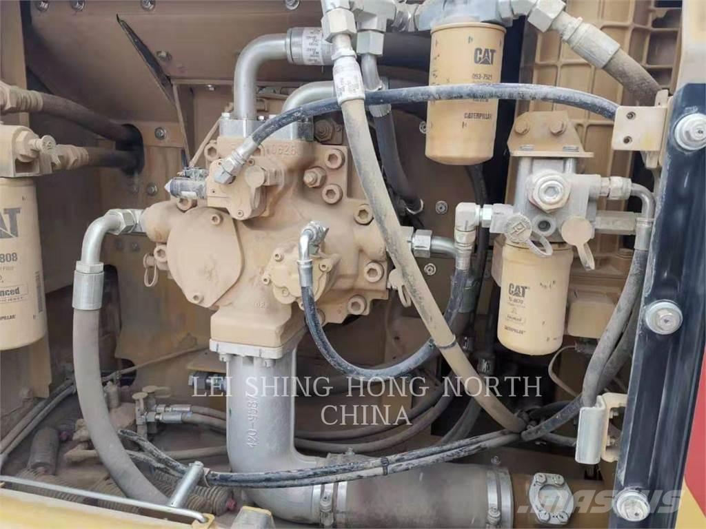CAT 340D2L 履带挖掘机