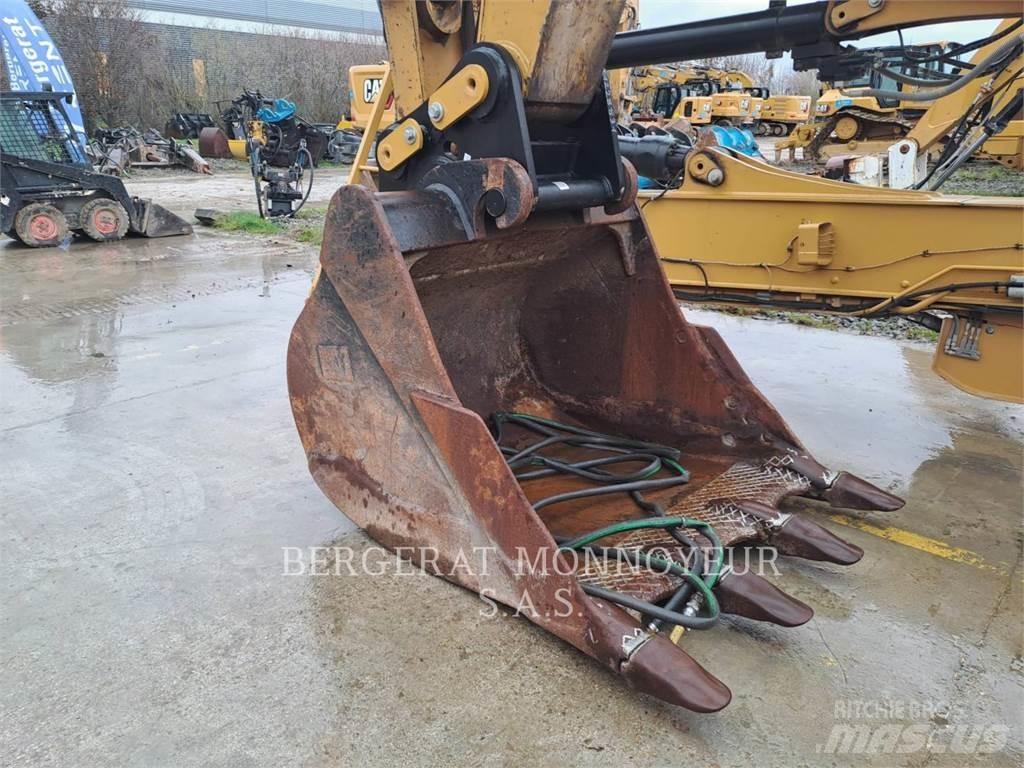 CAT 340F UHD 履带挖掘机