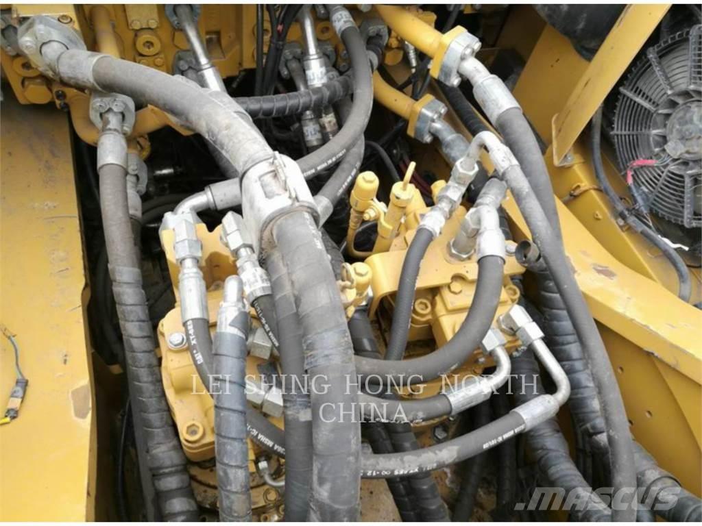CAT 349D2 履带挖掘机