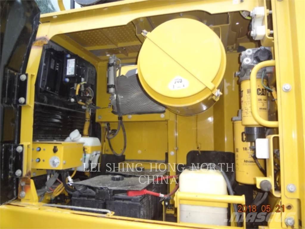 CAT 349D2 履带挖掘机