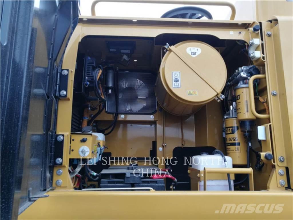 CAT 349D2 履带挖掘机
