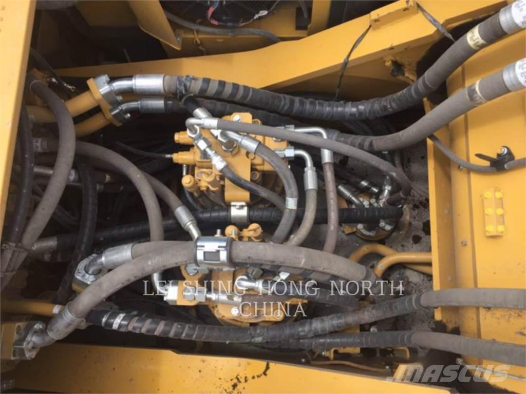 CAT 349D2L 履带挖掘机