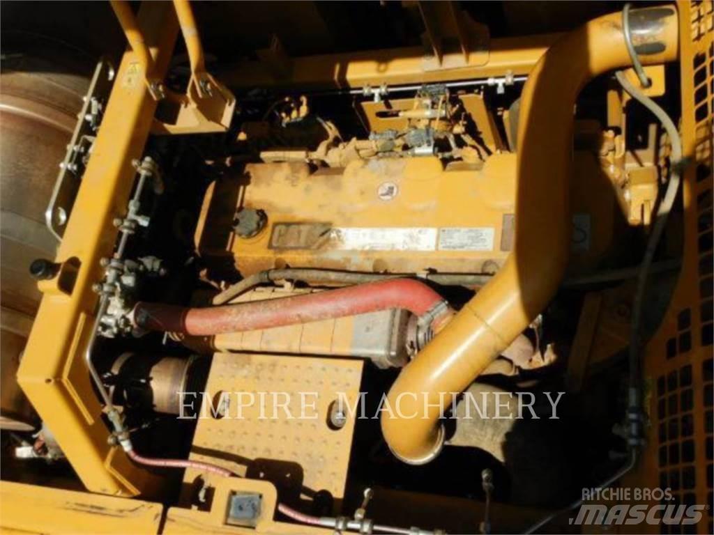 CAT 349FL 履带挖掘机