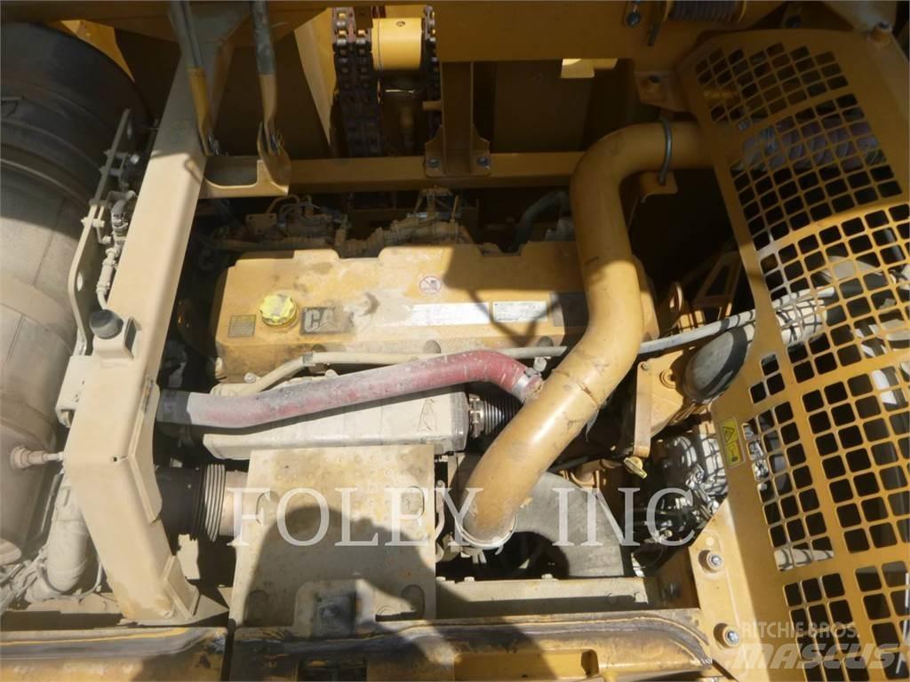 CAT 349FL 履带挖掘机