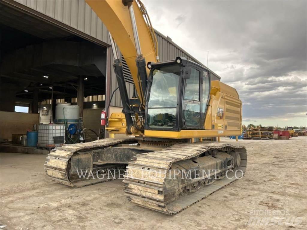 CAT 352 履带挖掘机