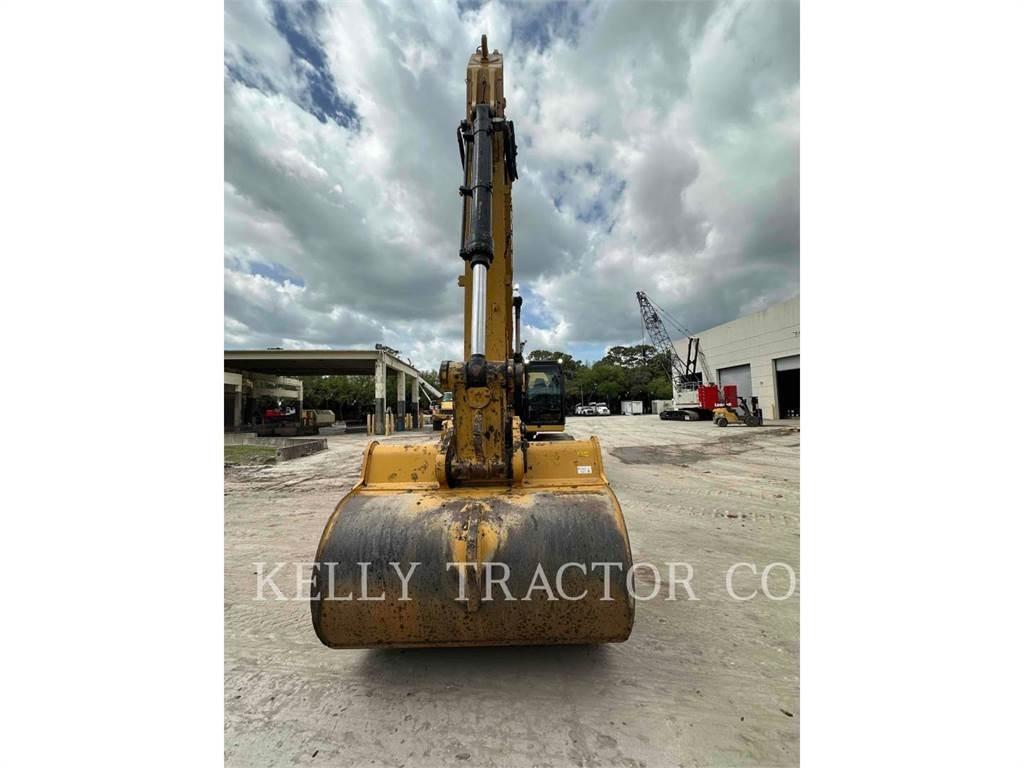 CAT 352 履带挖掘机