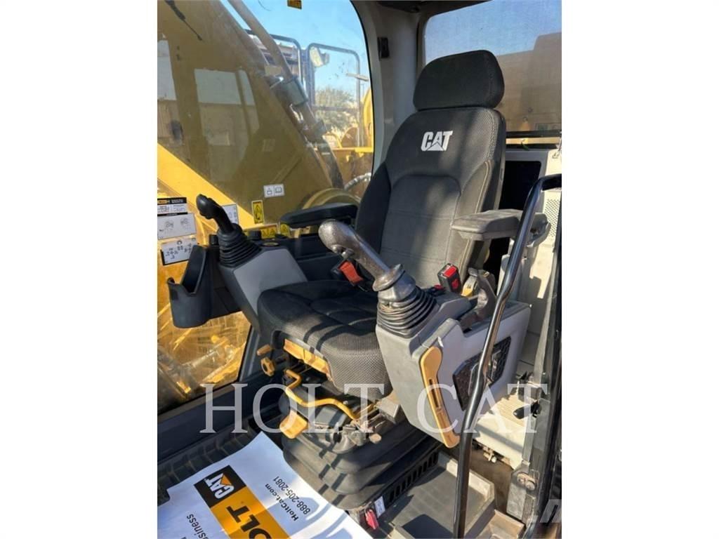 CAT 352 11 履带挖掘机