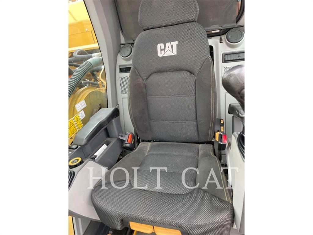CAT 352 11 TC 履带挖掘机