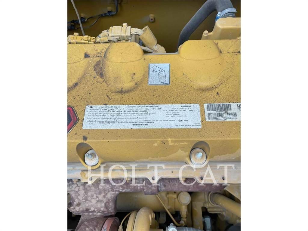 CAT 352 12 履带挖掘机
