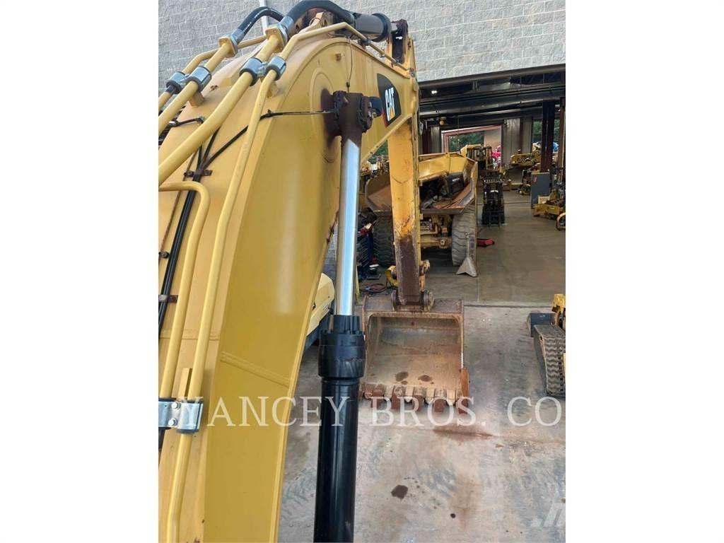 CAT 352F 履带挖掘机