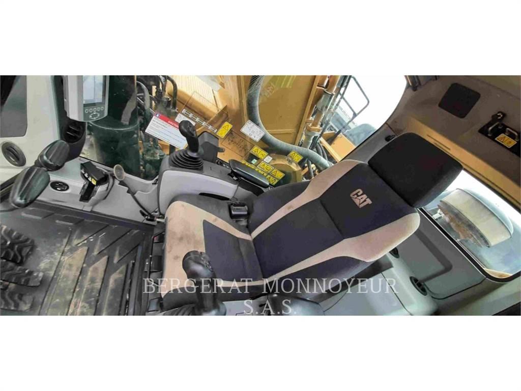 CAT 352F 履带挖掘机