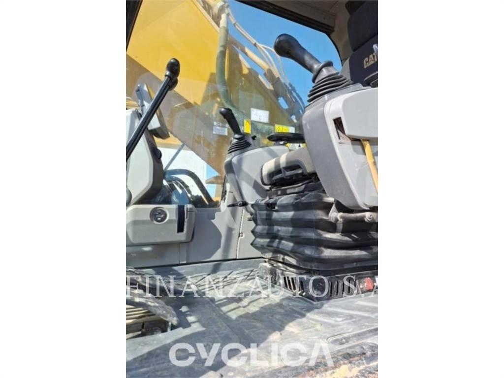 CAT 352FL 履带挖掘机