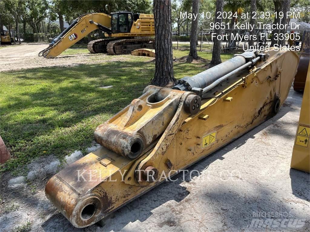 CAT 374 履带挖掘机