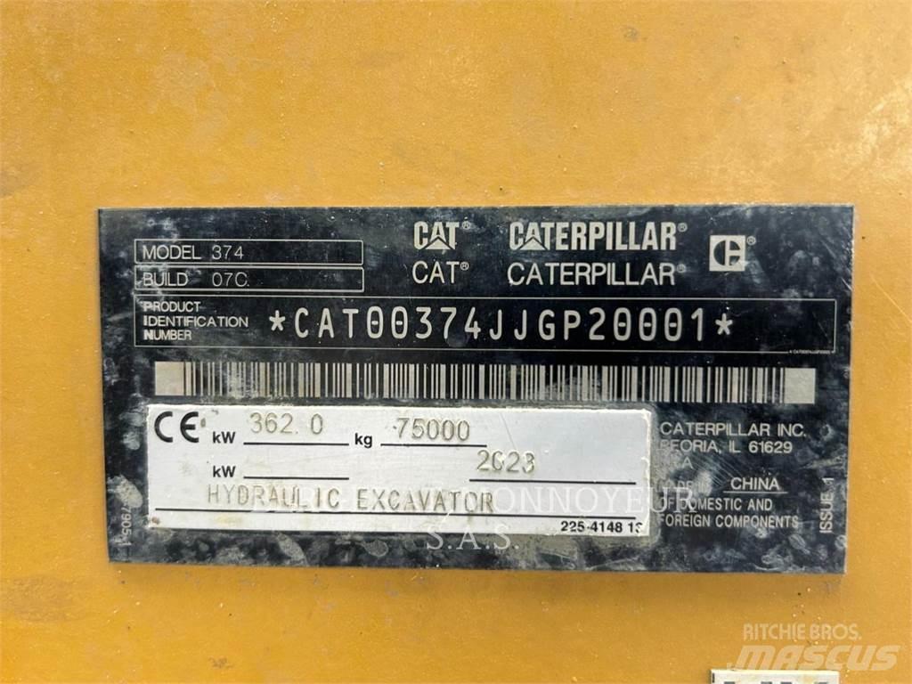 CAT 374 履带挖掘机