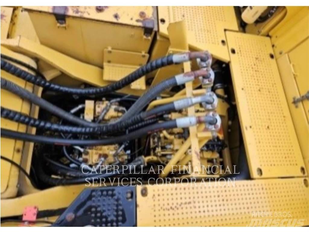 CAT 374F 履带挖掘机