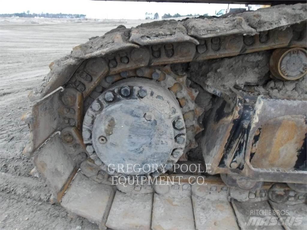 CAT 374FL 履带挖掘机
