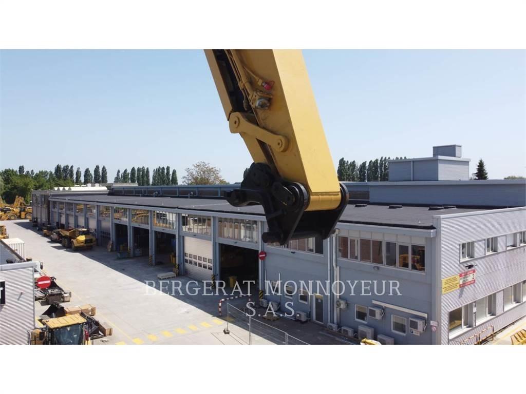 CAT 385C UHD 组装挖掘机