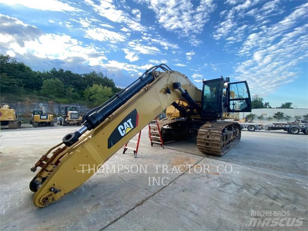 CAT 390FL 履带挖掘机