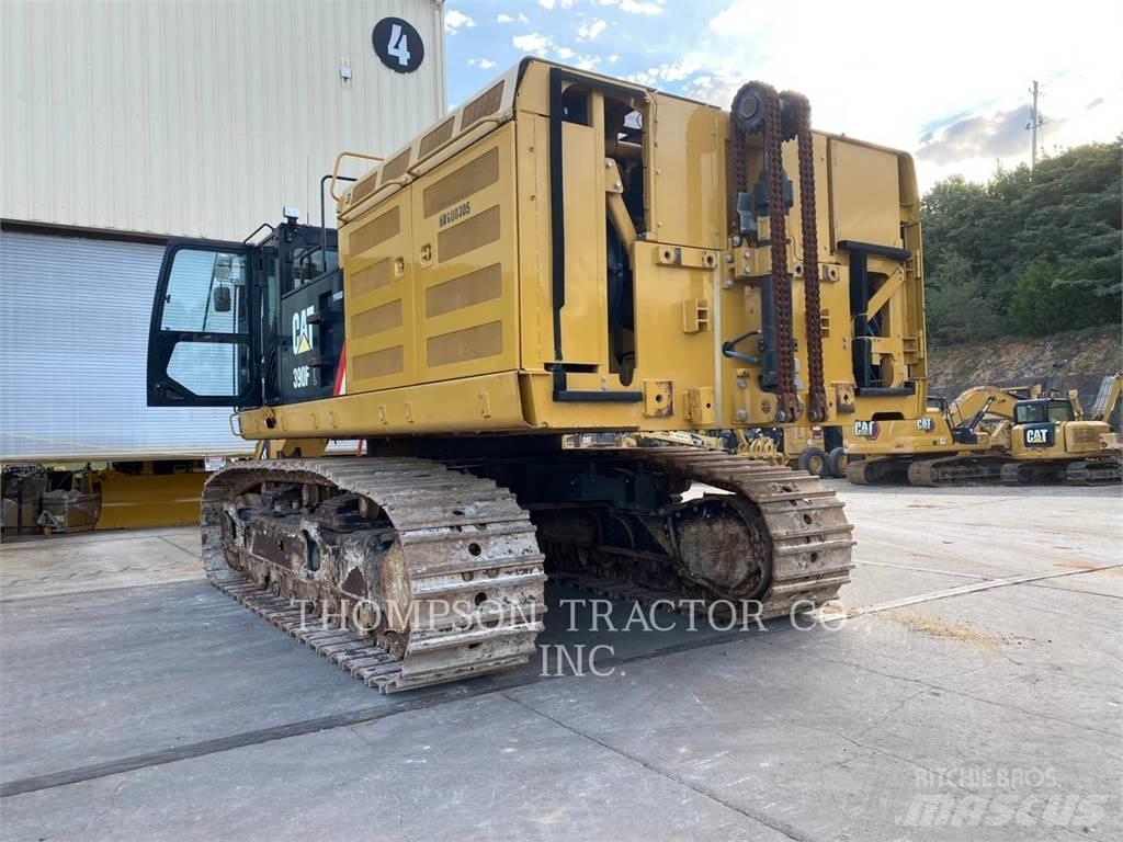 CAT 390FL 履带挖掘机