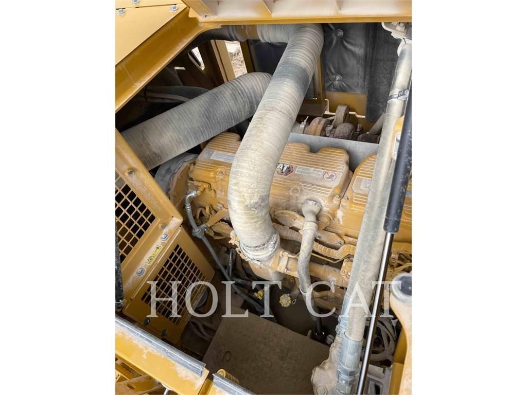 CAT 395 履带挖掘机