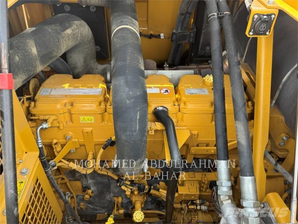 CAT 395 履带挖掘机