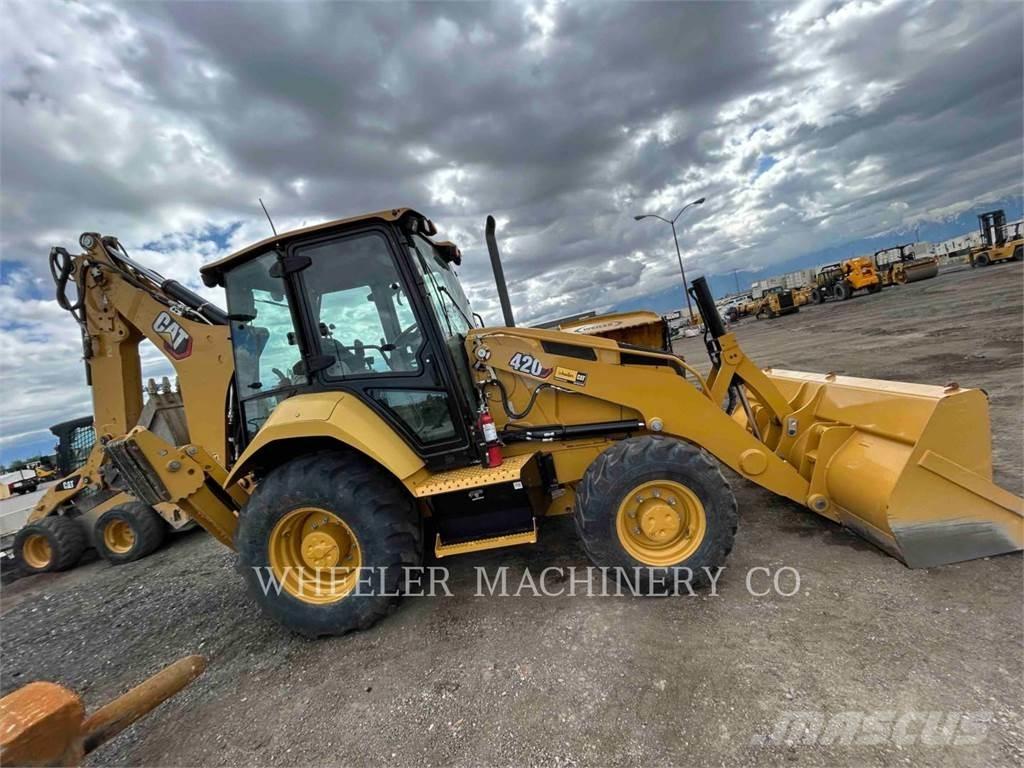 CAT 420 CF 反铲装载机