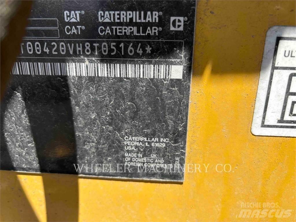 CAT 420 CF 反铲装载机