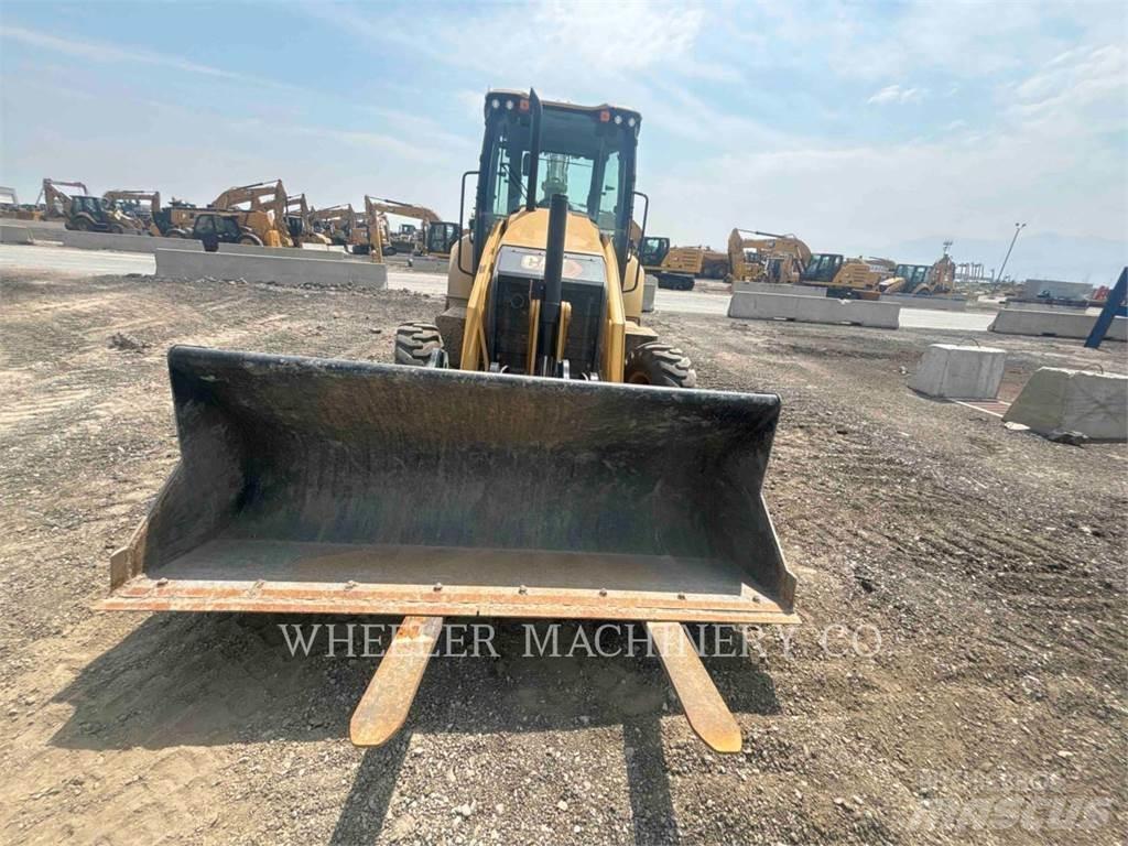 CAT 420 IT CF 反铲装载机