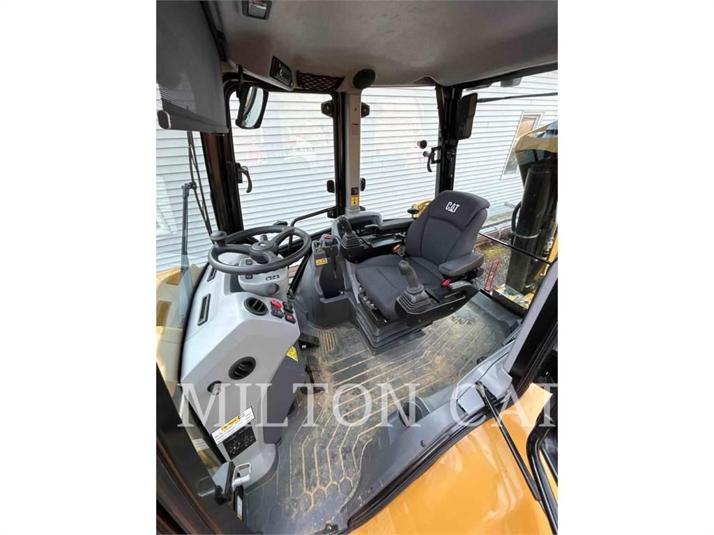 CAT 42007XE 反铲装载机