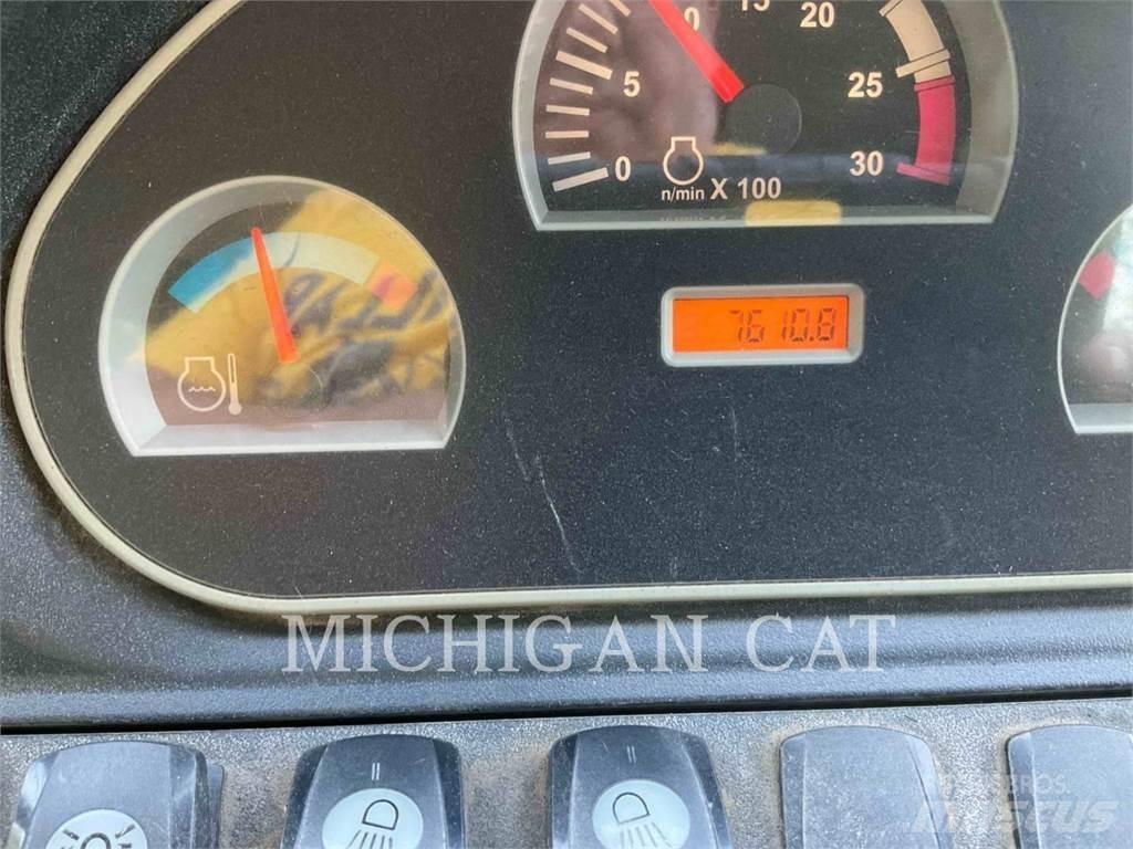 CAT 420E 反铲装载机