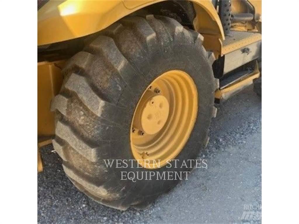 CAT 420F 反铲装载机
