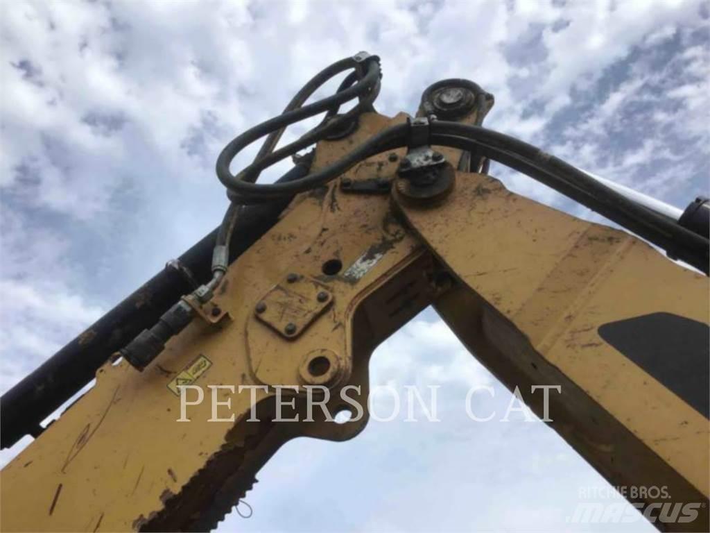 CAT 420F2 反铲装载机