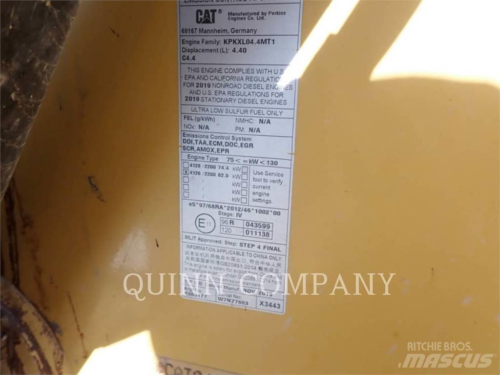 CAT 420F2 反铲装载机