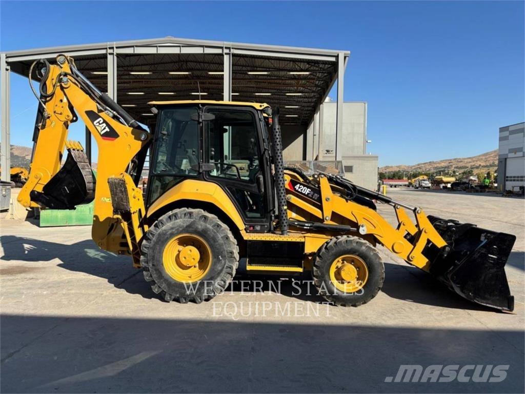 CAT 420F2 反铲装载机