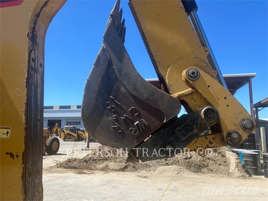 CAT 420F2 反铲装载机