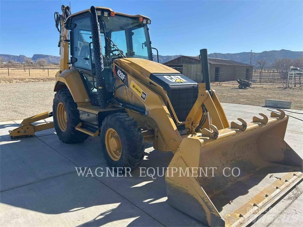 CAT 420F2 4WDE 反铲装载机