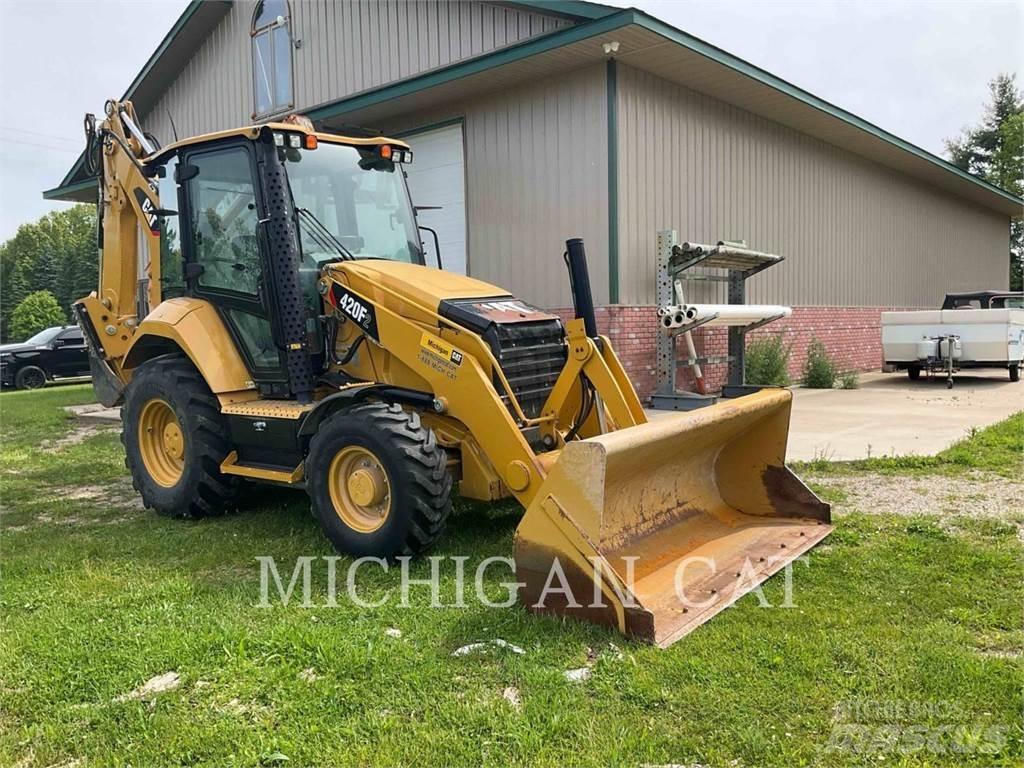 CAT 420F2 APR 反铲装载机