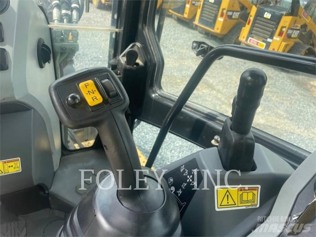 CAT 420F2IT 反铲装载机