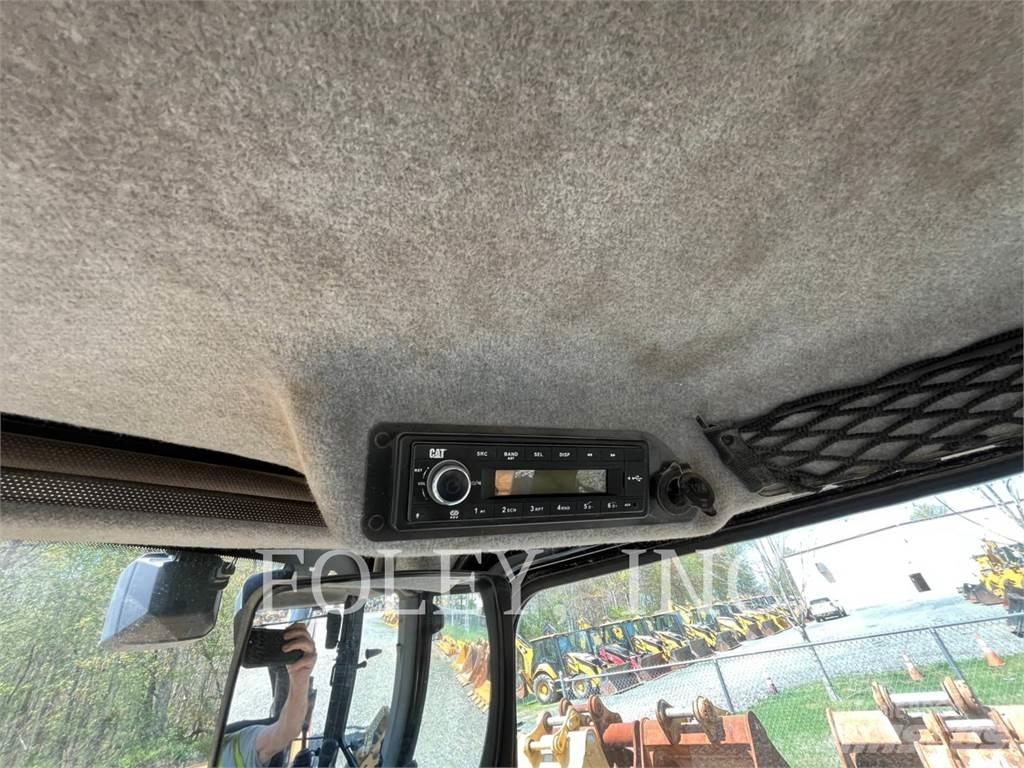CAT 420F2IT 反铲装载机