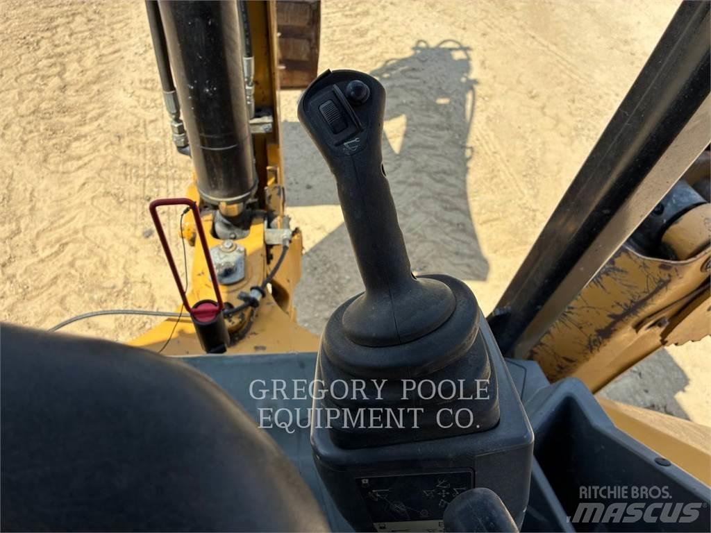 CAT 420F2IT 反铲装载机