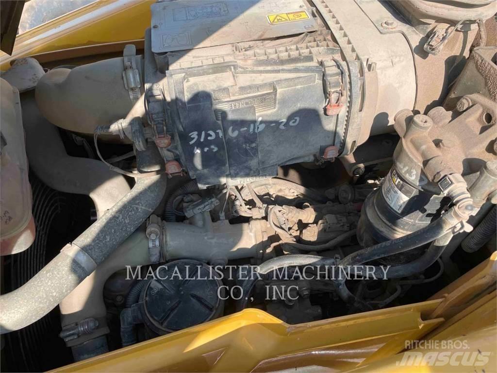 CAT 420F2ST 反铲装载机