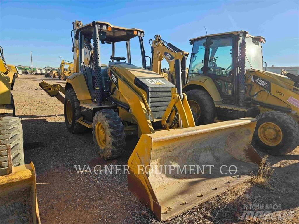 CAT 420F2ST 反铲装载机