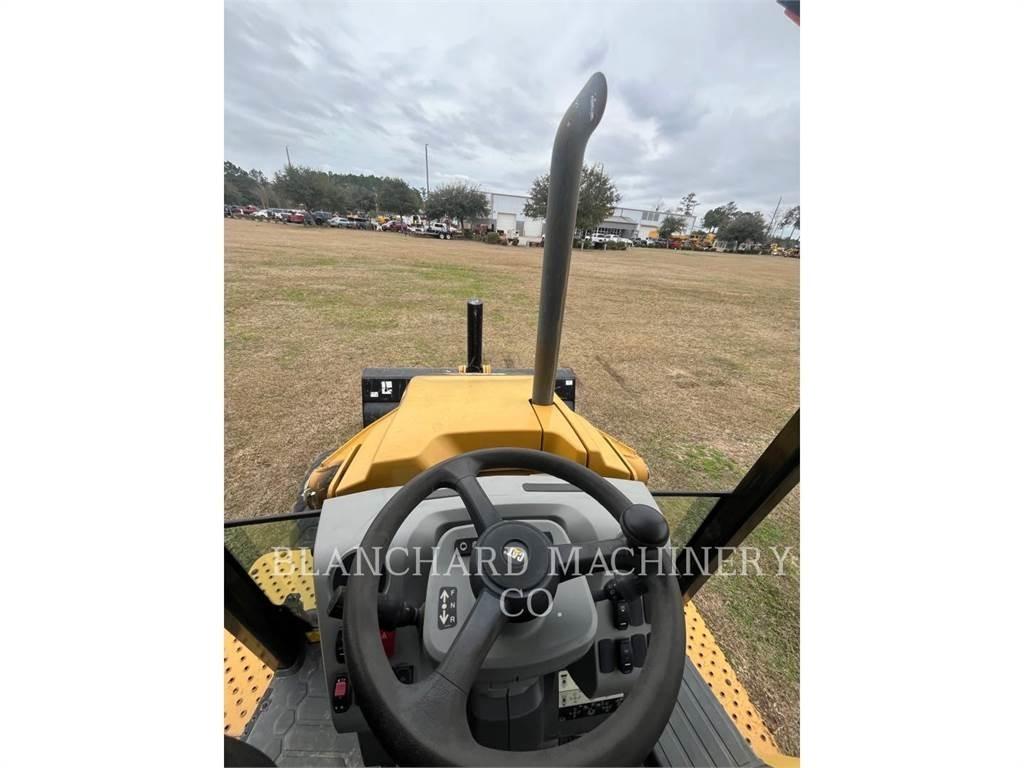 CAT 420XE 反铲装载机