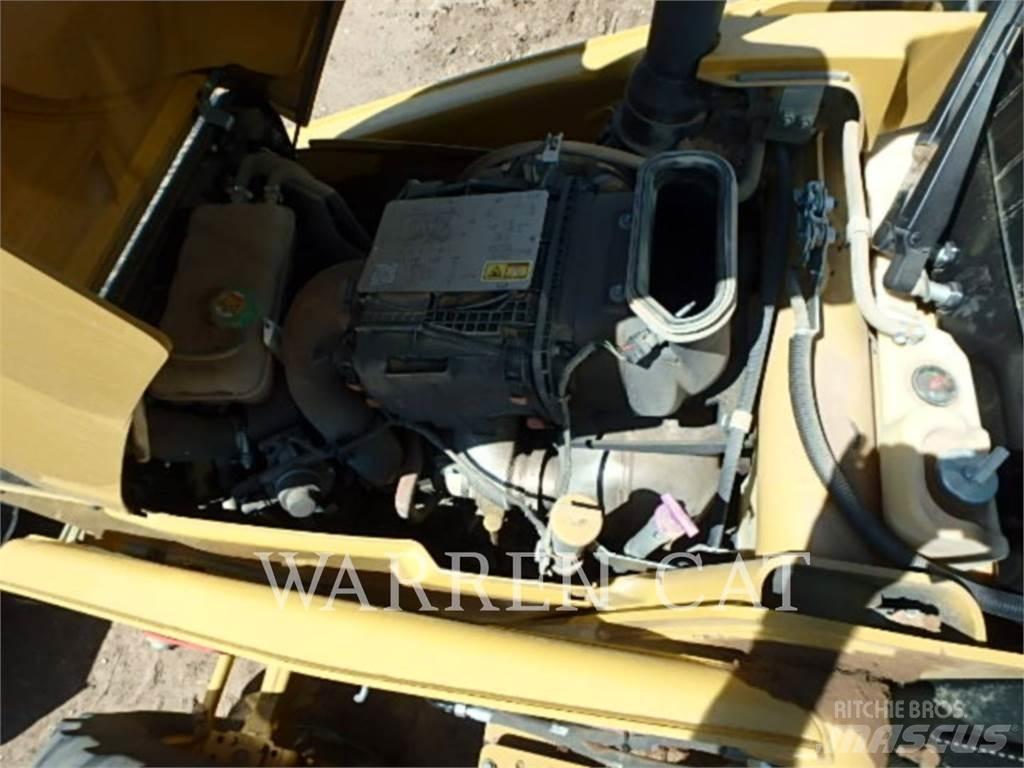 CAT 420XE AE4T 反铲装载机