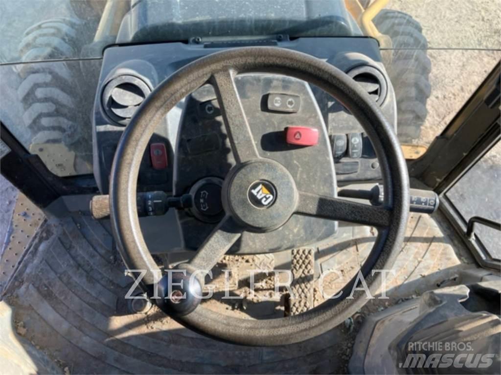 CAT 430E 反铲装载机