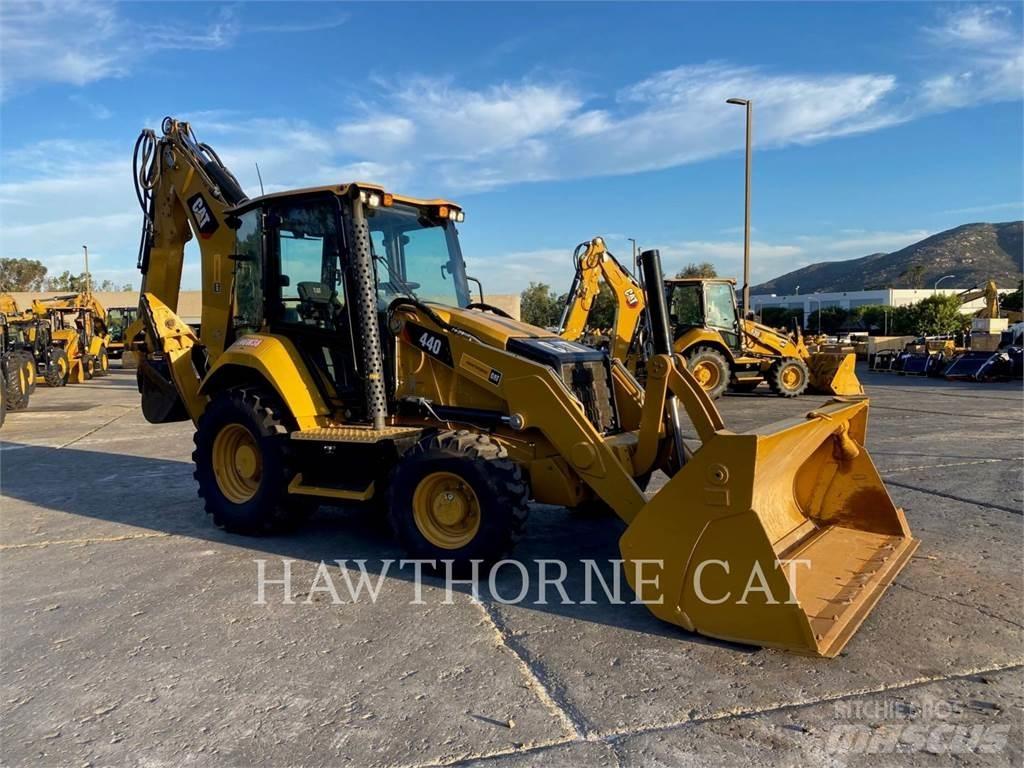 CAT 440 反铲装载机